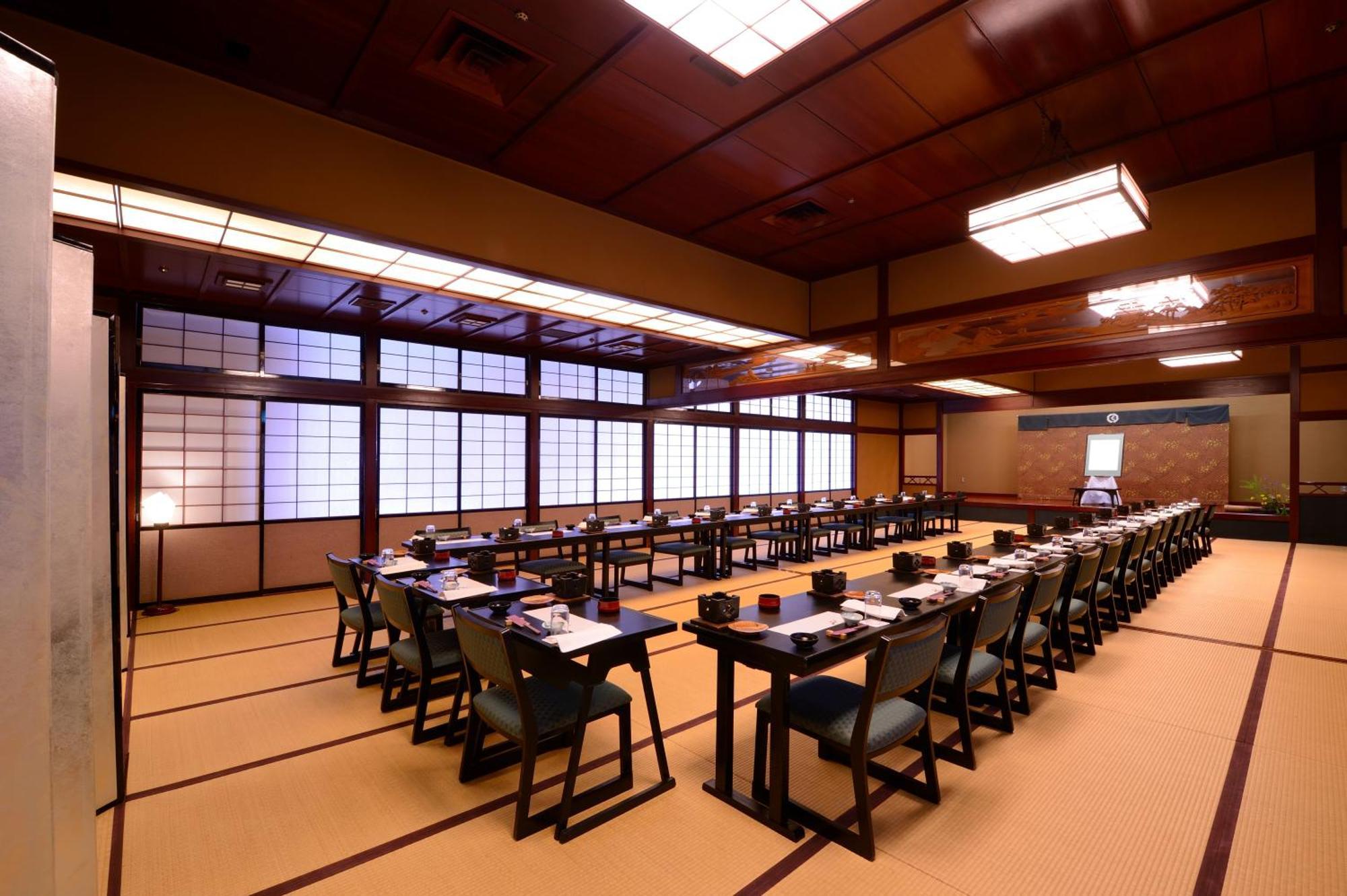 Senkeien Tsukioka Hotel Kaminoyama Exterior photo